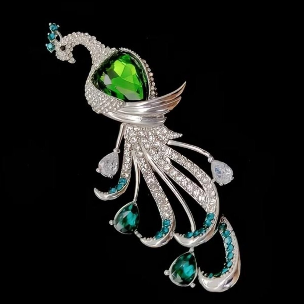 BIRD OF PARADISE EMERALD AND CLEAR CRYSTALS VICTORIAN LOOKING PIN 65